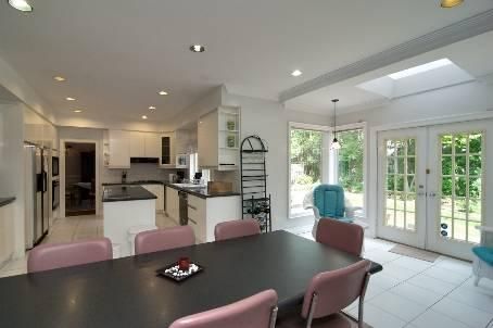 48 Chelford Rd, Toronto, M3B2E5 | Image 3