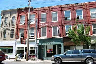 Townhouse leased at 890 Queen Street, Toronto, Ontario, M6J1G3 - Trinity-Bellwoods - MLS: C2410405