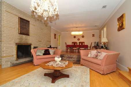 101 Forest Heights Blvd, Toronto, M2L2K7 | Image 2