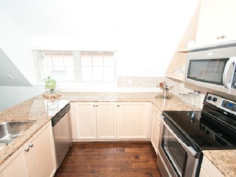 M11 - 539 Jarvis St, Toronto, M4Y1M1 | Image 3