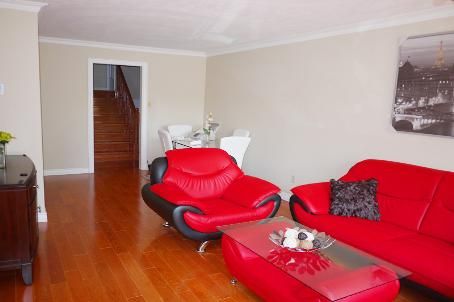 8 Topaz Gate, Toronto, M2M2Z7 | Image 3