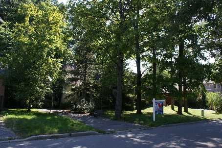 225 Dunforest Ave, Toronto, M2N4J6 | Image 2