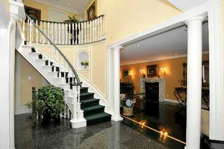 88 Old Colony Rd, Toronto, M2L 2K | Image 2