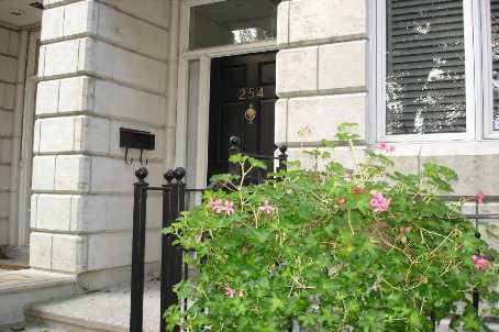 254 Spadina Rd, Toronto - Casa Loma image-0-0