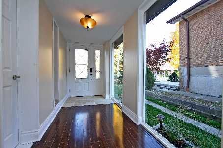 143 Silas Hill Dr, Toronto, M2J2X8 | Image 2