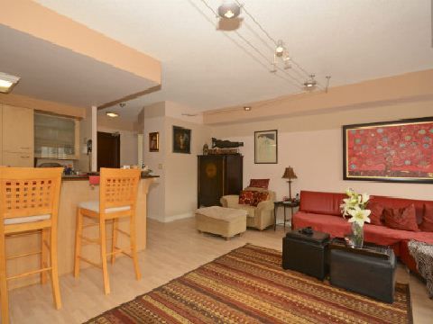 306 - 9 Greenbriar Rd, Toronto, M2K1H4 | Image 2