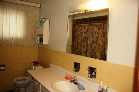 10 Clipper Rd, Toronto, M2J4C9 | Image 3