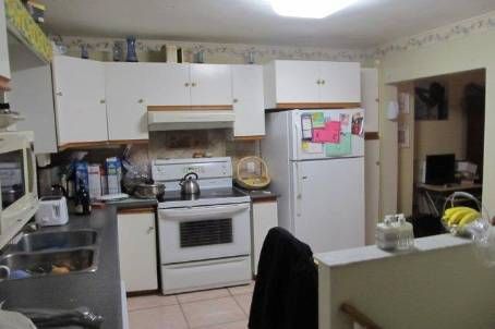 220 Robina Ave, Toronto, M6C3Z1 | Image 2