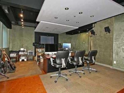 101 - 80 Sherbourne St, Toronto, M5A2R1 | Image 2