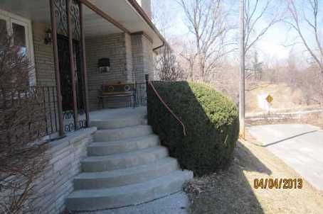 122 Hove St, Toronto, M3H4Z7 | Image 2