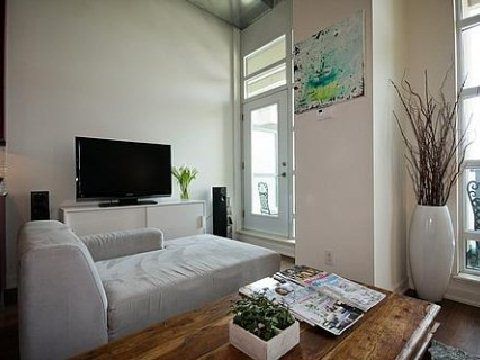 317 - 380 Macpherson Ave, Toronto, M4V3E3 | Image 3