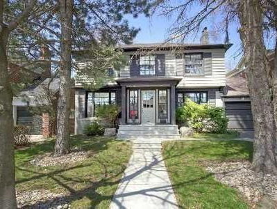 Detached House sold at 10 Noel Avenue, Toronto, Ontario, M4G1B3 - Leaside - MLS: C2659241