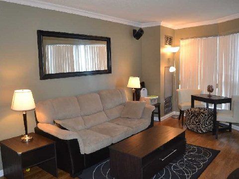 716 - 7 Carlton St, Toronto, M5B2M3 | Image 3