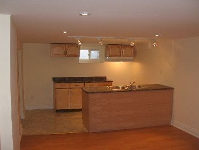 27 Lyndale Dr, Toronto, M2N2X9 | Image 2