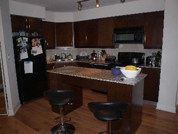 901 - 20 Blue Jays Way, Toronto, M5V 3W6 | Image 2