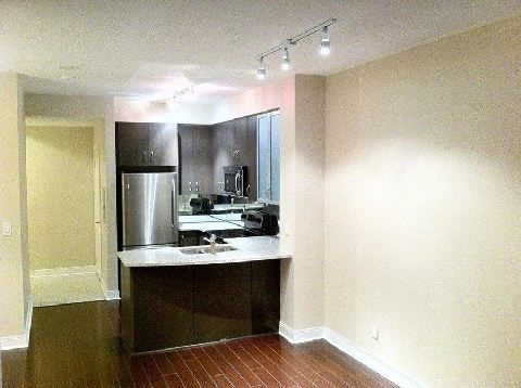 315 - 18 Yorkville Ave, Toronto, M4T1L9 | Image 3