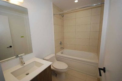 Unit 805 — 426 University Ave, Toronto - Bay Street Corridor image-0-3
