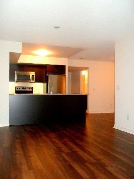 2915 - 19 Grand Trunk Cres, Toronto, M5J3A3 | Image 2