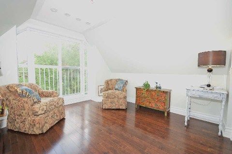 M11 - 539 Jarvis St, Toronto, M4Y1M1 | Image 2