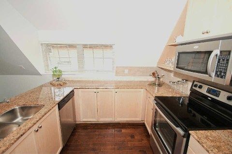 M11 - 539 Jarvis St, Toronto, M4Y1M1 | Image 3