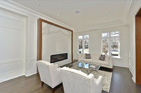 19 Vesta Dr, Toronto, M5P2Z4 | Image 2