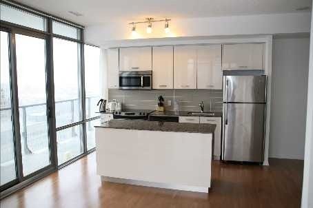 2510 - 832 Bay St, Toronto, M5S1Z6 | Image 3