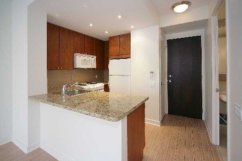 903 - 85 Bloor St E, Toronto, M4W3Y1 | Image 2