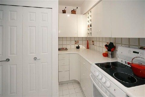 1002 - 71 Simcoe St, Toronto, M5J2S9 | Image 3