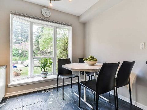 6 Crimson Millway, Toronto, M2L1T6 | Image 3