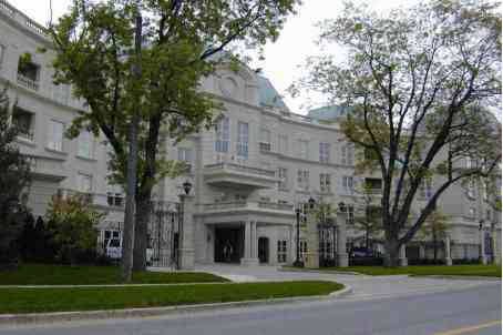 Unit 101 — 1 Post Rd, Toronto - Bridle Path-Sunnybrook-York Mills image-0-0