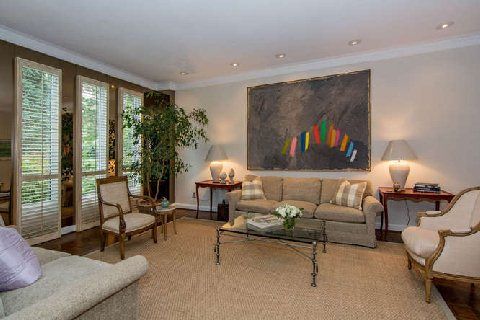 27 Penwood Cres, Toronto, M3B3B1 | Image 3