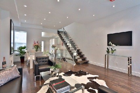 10 Bishop St, Toronto, M5R1N2 | Image 3
