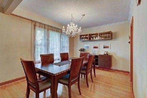 105 Betty Ann Dr, Toronto, M2N 1X1 | Image 3