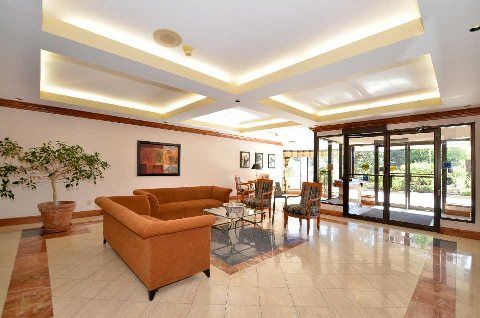 317 - 268 Ridley Blvd, Toronto, M5M4N3 | Image 3