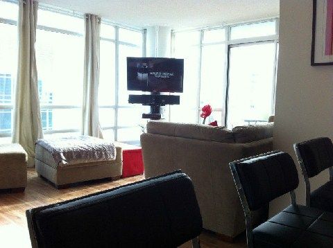 3210 - 397 Front St W, Toronto, M5V3S1 | Image 3