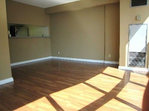 3005 - 77 Harbour Sq, Toronto, M5J 2S2 | Image 3