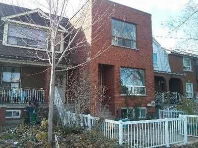 Semi-Detached House sold at 490 Brock Avenue, Toronto, Ontario, M6H3N3 - Dufferin Grove - MLS: C3067508