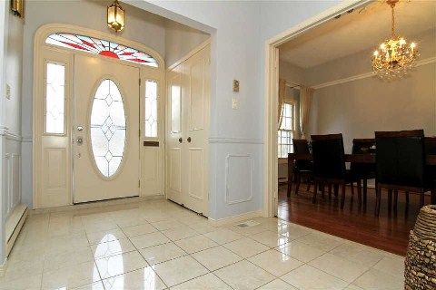 13 Barrydale Cres, Toronto, M3B3E1 | Image 3