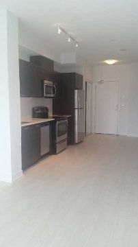 907 - 20 Bruyeres Mews, Toronto, M5V 0G7 | Image 2