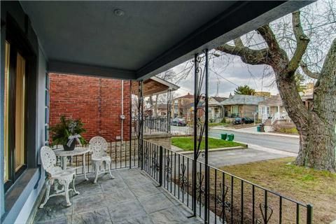 220 Robina Ave, Toronto, M6C3Z1 | Image 3