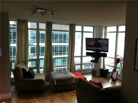 3210 - 397 Front St W, Toronto, M5V3S1 | Image 3