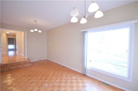 48 Marowyne Dr, Toronto, M2J2A5 | Image 3