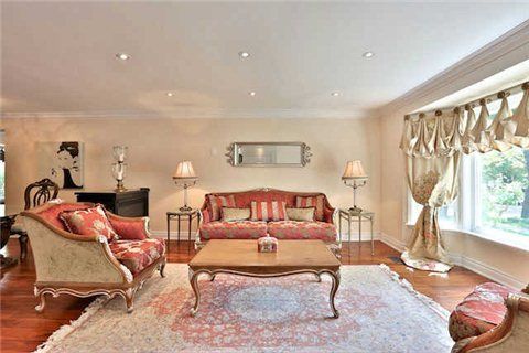 38 Foursome Cres, Toronto, M2P1W3 | Image 3