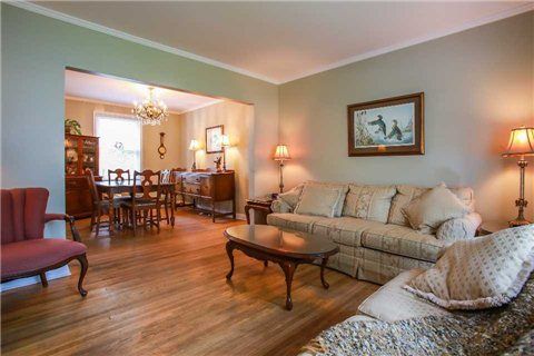 28 Moore Park Ave, Toronto, M2M1M9 | Image 2