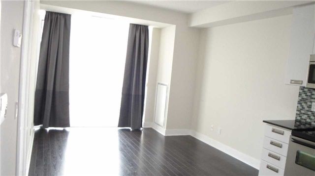 411 - 90 Stadium Rd, Toronto, M5V3W5 | Image 3