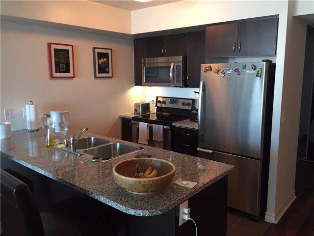 2915 - 19 Grand Trunk Cres, Toronto, M5J3A4 | Image 2