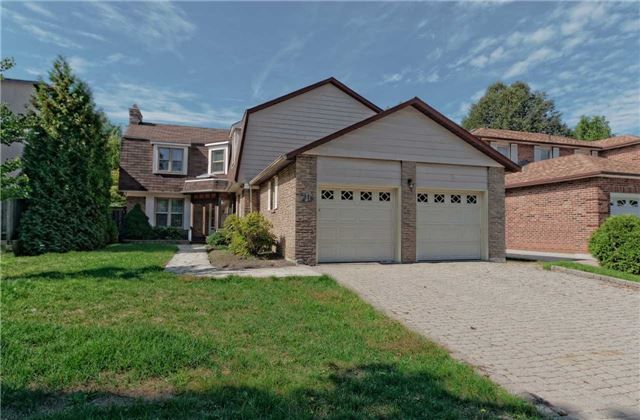 70 Mossgrove Tr, Toronto, M2L2W3 | Image 2