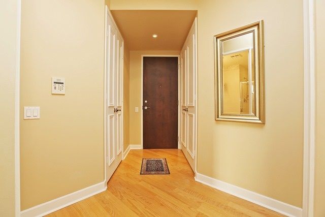 1110 - 85 Bloor St E, Toronto, M4W3Y1 | Image 3
