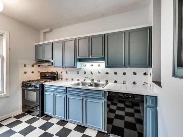 32 Sackville Pl, Toronto, M4X 1A4 | Image 3