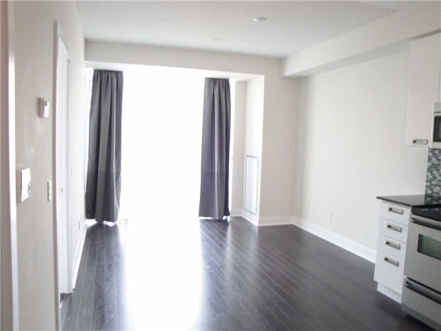 411 - 90 Stadium Rd, Toronto, M5V3W5 | Image 2